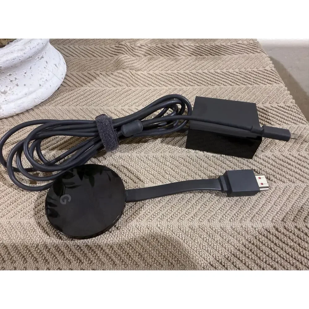 Google Chromecast NC2-6A5 (2nd Generation) HD Media Streamer w/ charger